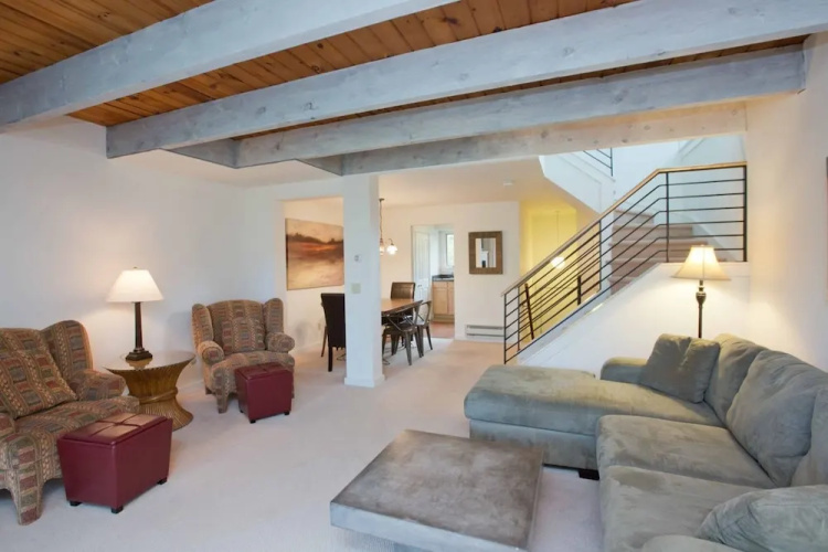 2BR Topnotch Condo