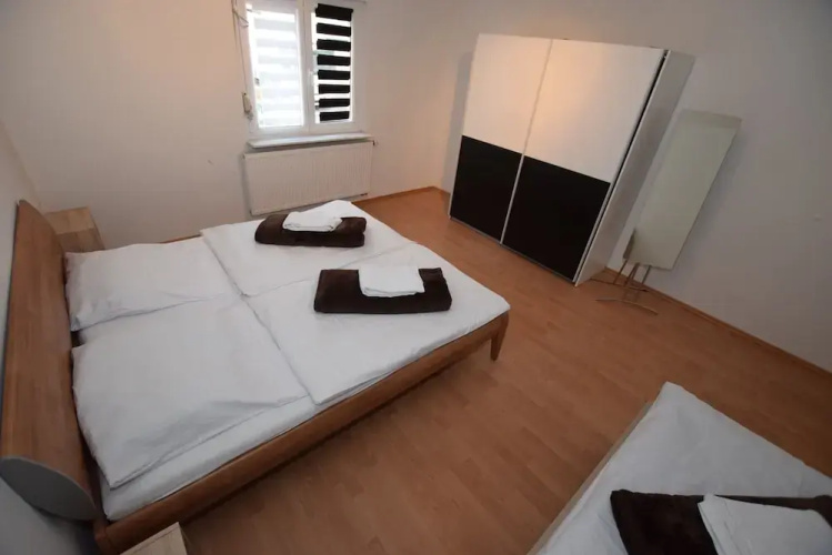 AB Apartment 25