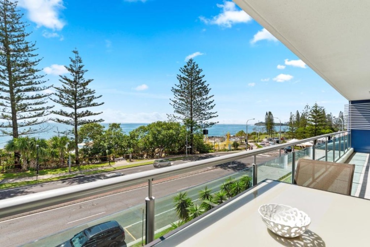 1 Bedroom Apartment with balcony