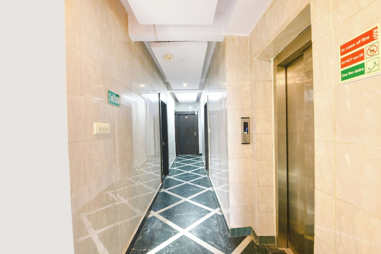 Fabhotel Vishesh Continental