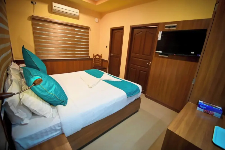 Benzy Palace Resort