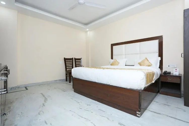 Standard Twin room