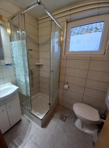 Apartmaji SLATENIK
