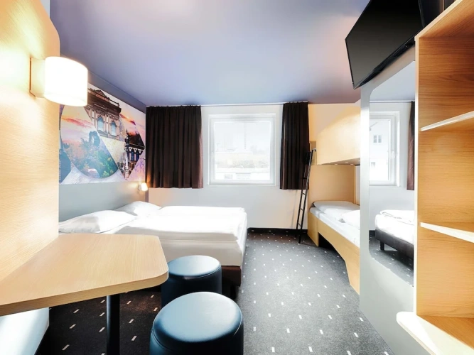 Standard Quadruple room