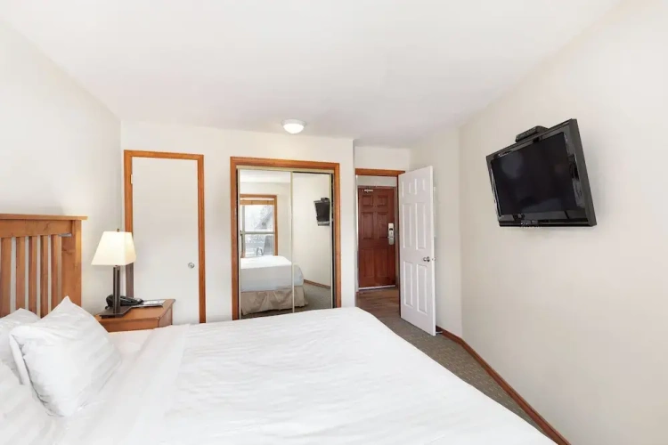 1 Bedroom Standard room with balcony
