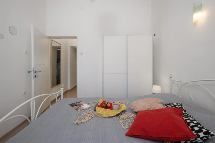 Naval apartment