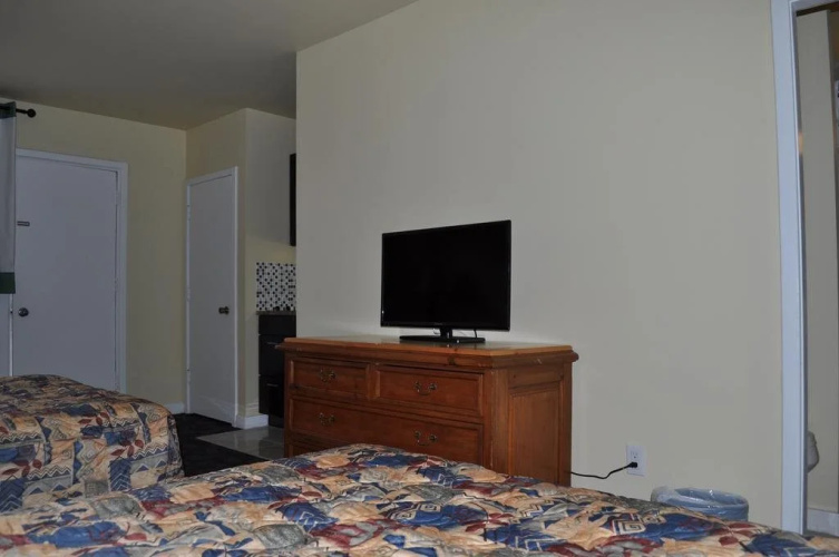 Camrest Motel
