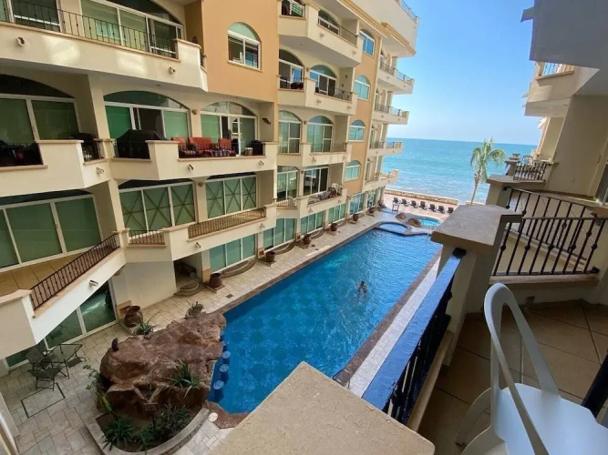 Condo G Tiara