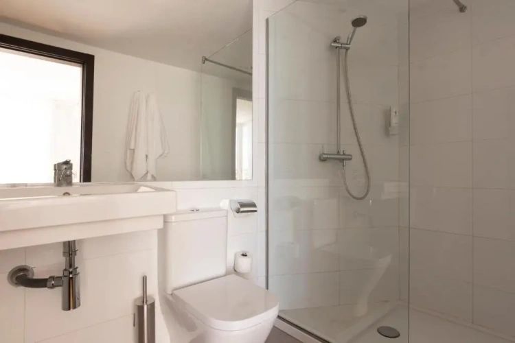 Standard Triple room with sea view