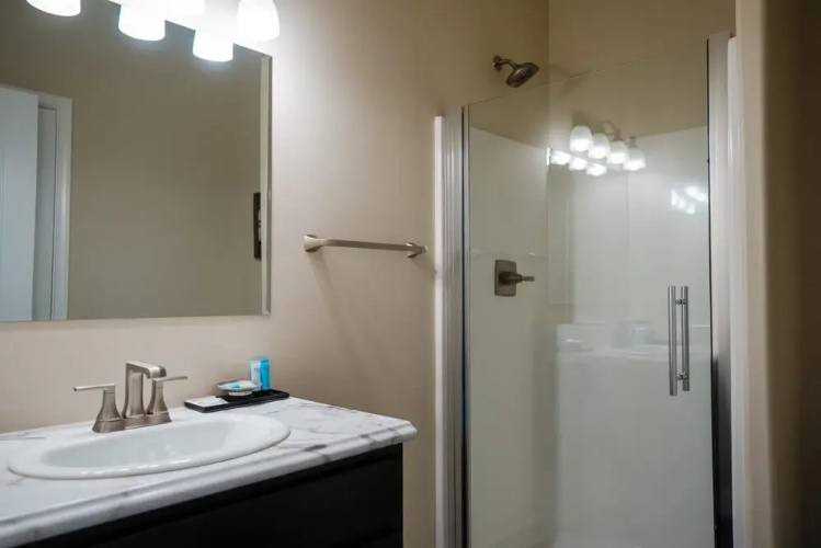 1 Bedroom Lake View Villa - Unit 504