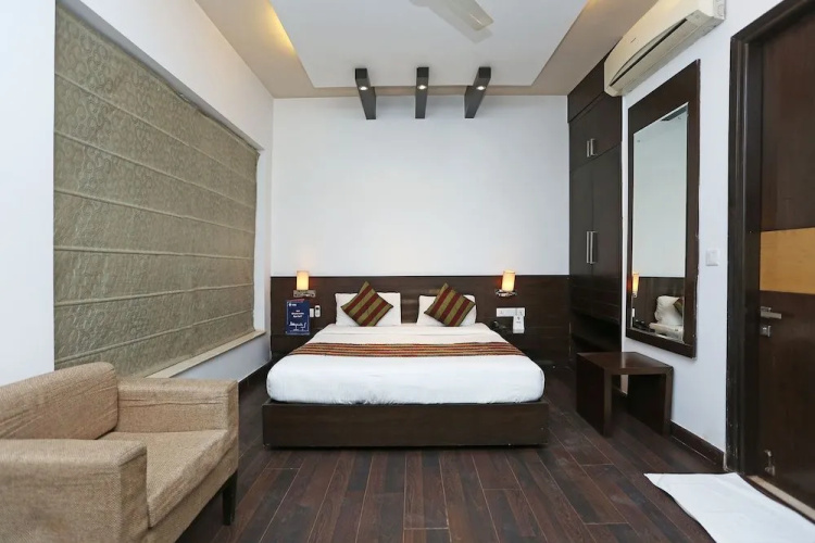 OYO Premium DLF III