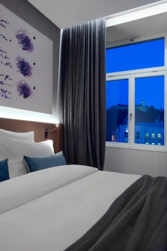 Standard Double room with view