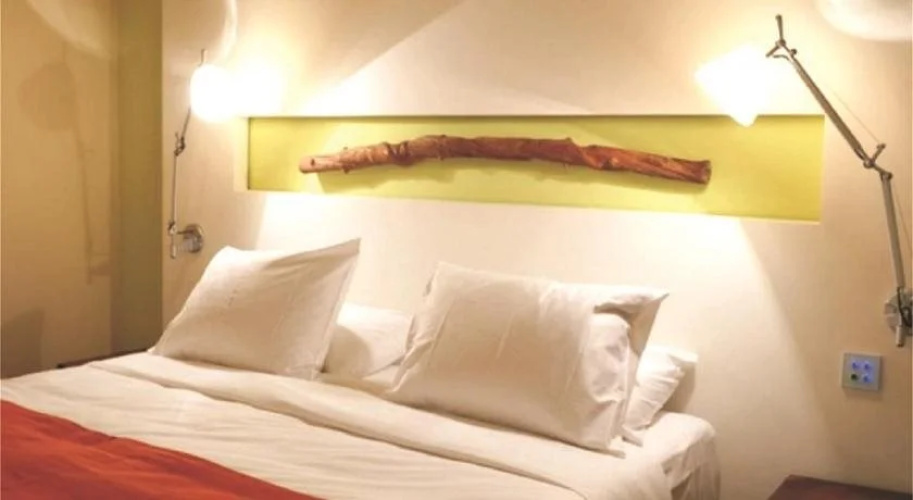 E-Hotel