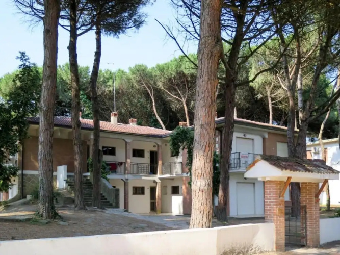 Spacious Flat in Rosolina for Your Holiday