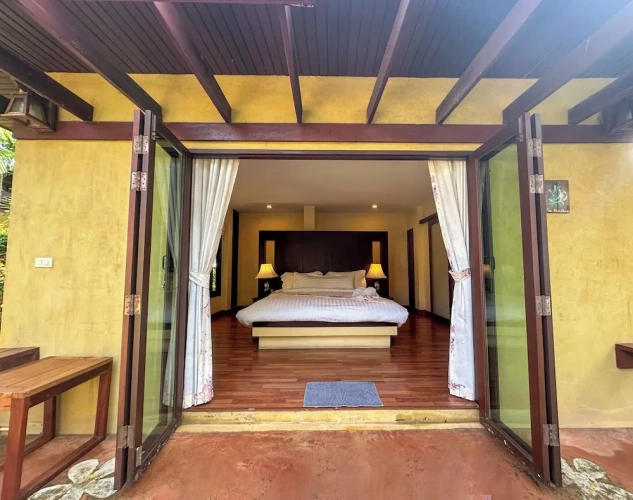 Family Suite with pool view