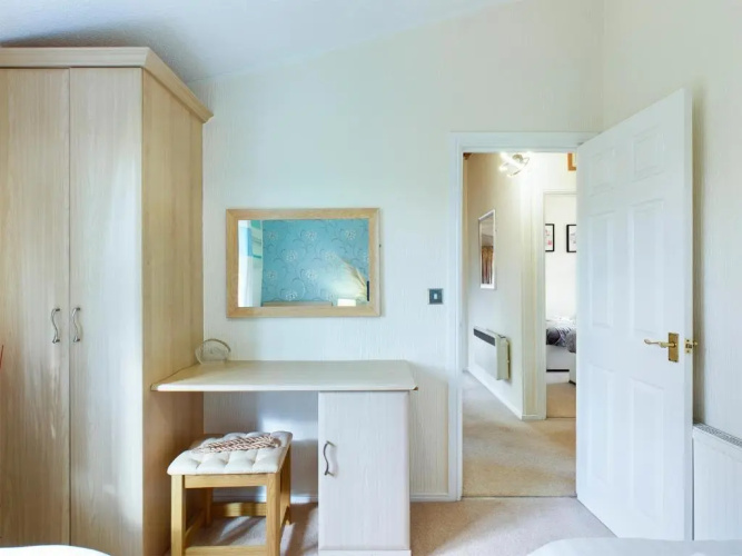 3 Bedroom Partial Lakeview Lodge - Ensuite & Balcony Deck