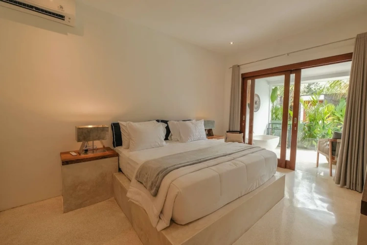 2 Bedrooms Double Villa