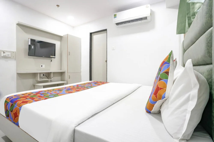 Fabhotel Grey Sky