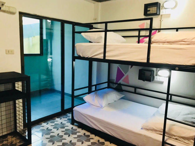 Bodega Phuket Party Hostel - Adults Only
