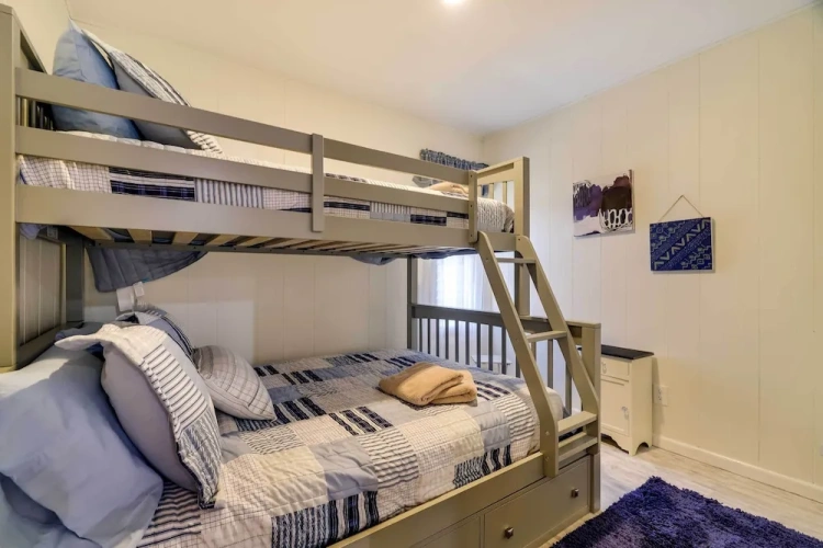 3 Bedrooms Cottage
