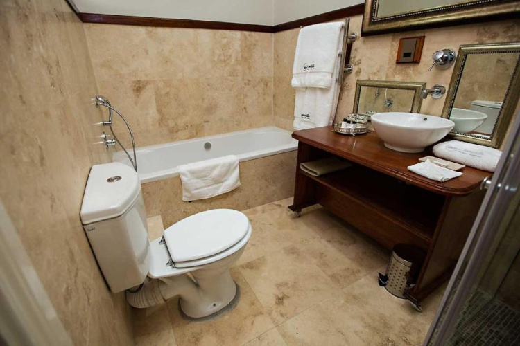 1 Bedroom Apartment with view
