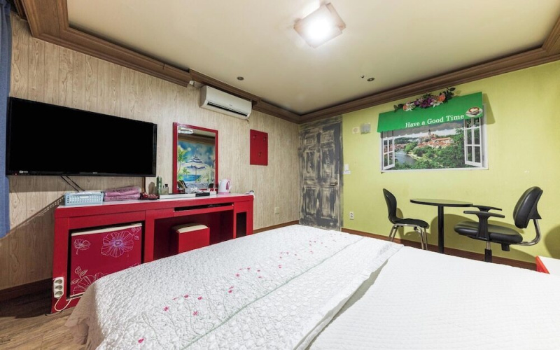 Seven Motel
