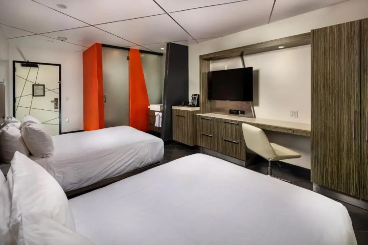 Standard Twin room