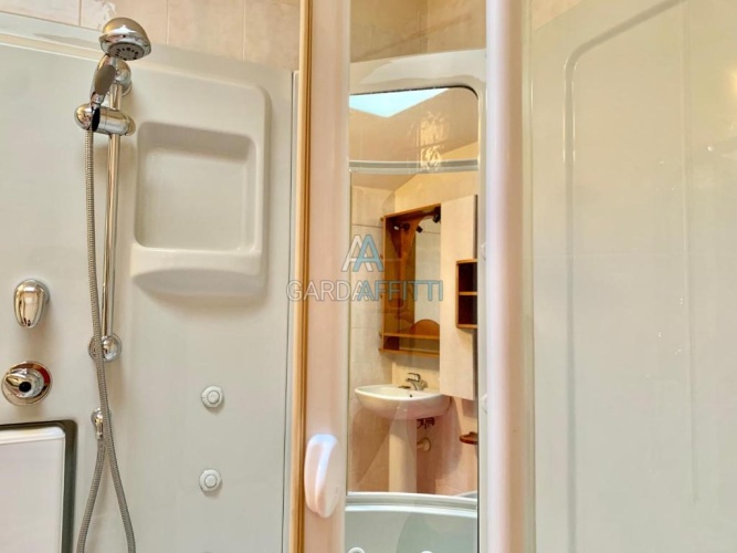 3 Bedrooms Apartment