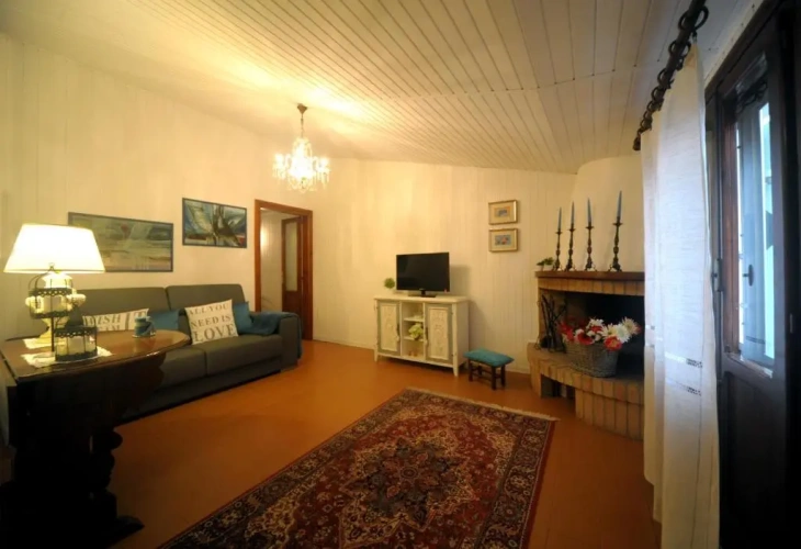 1 Bedroom Cottage with balcony and with view