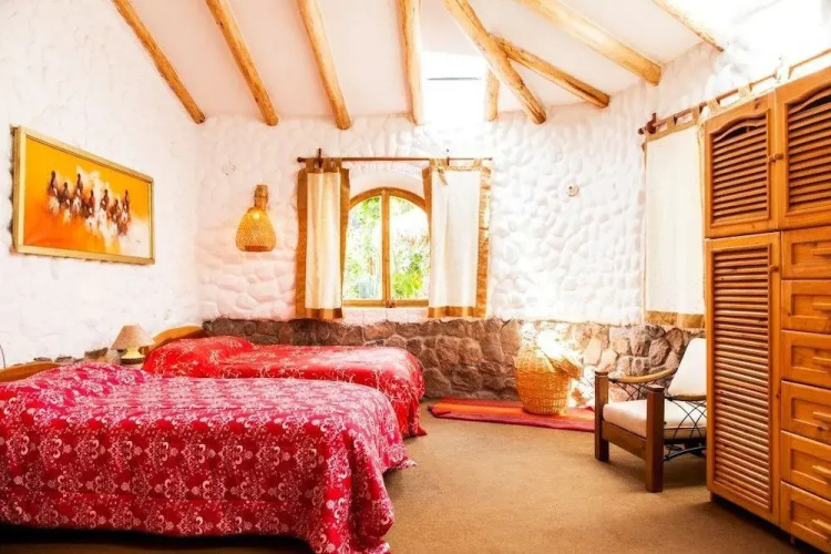 Kusi Lodge