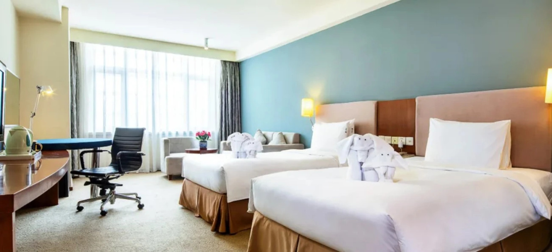 Tianjin Binhai Saint Light Hotel