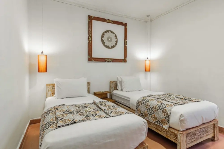 Standard Twin room