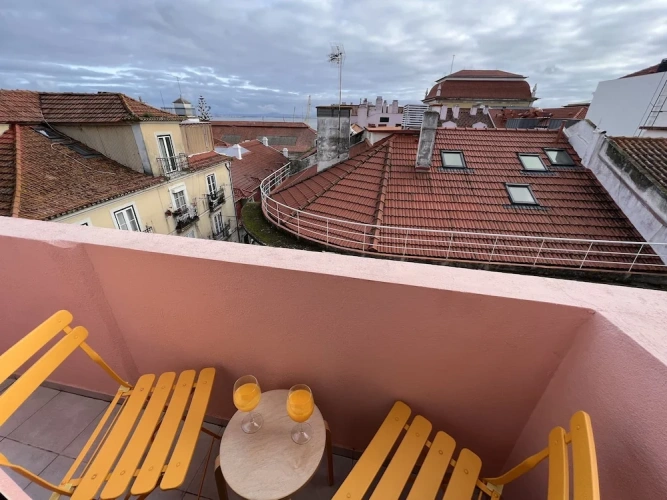 Apartment with balcony and with river view