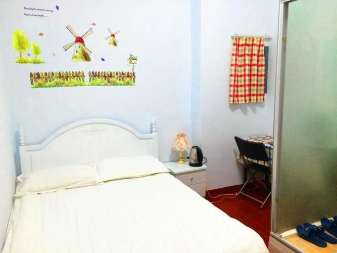 Romantic Youth Hostel