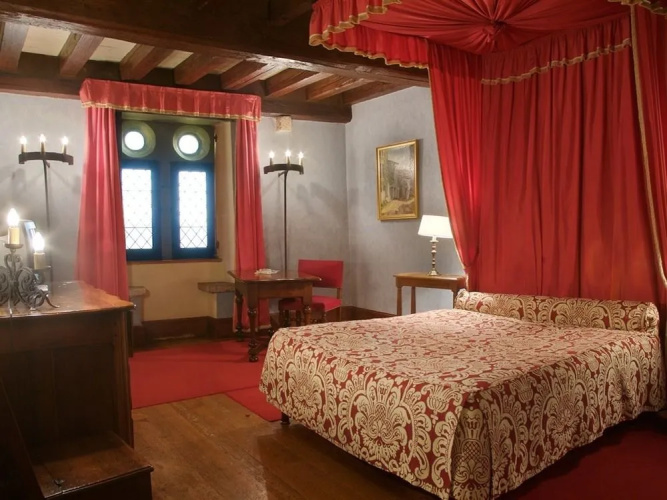 Hostellerie de Pérouges