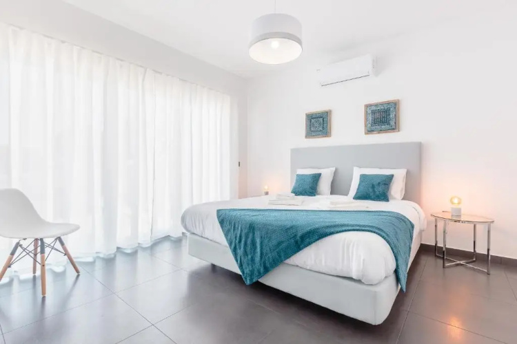Silver Villa