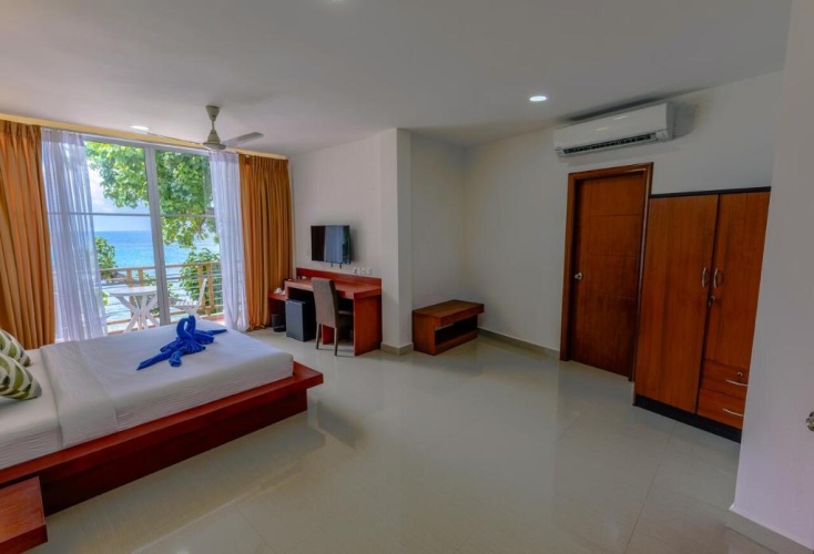 Deluxe Double room with balcony and with sea view