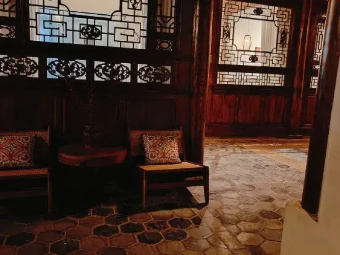 Shaxi Crescent Lake Homestay
