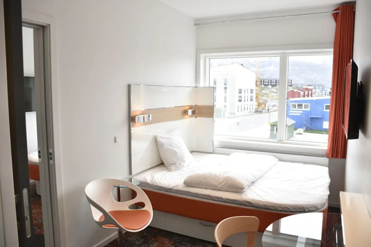 HHE Express Hotel