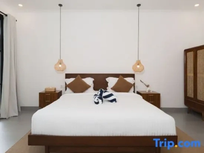 2 Bedrooms Villa