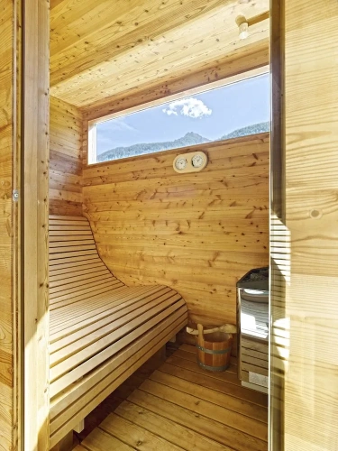 Deluxe Suite with mountain view