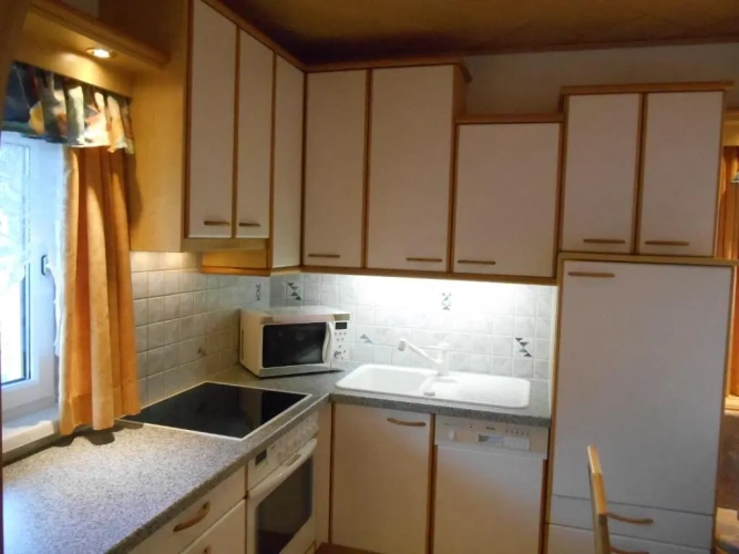 2 Bedrooms Cottage