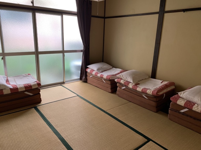 Standard Triple room