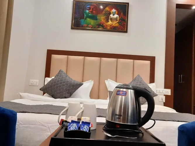 Shriji Hotel
