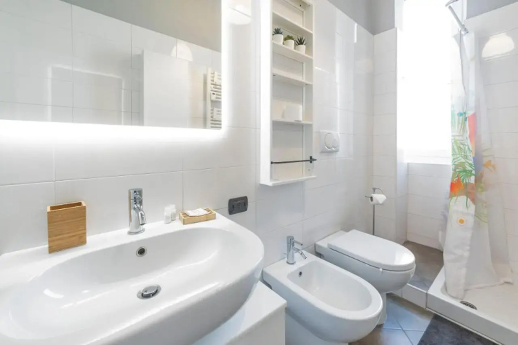 Guesthost - Isola District & Istria M5 Apt!