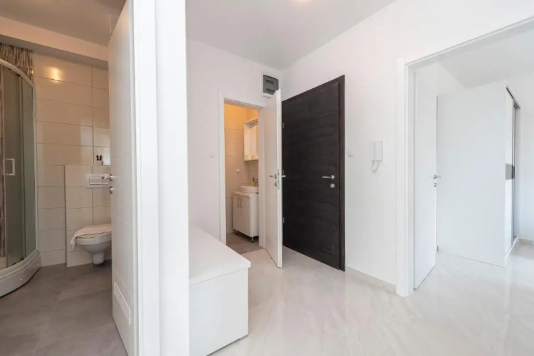 Villa Star 5 a centrally located ap. with a pool