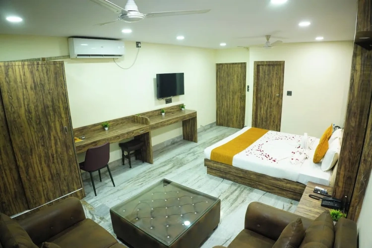 Luxury Suite