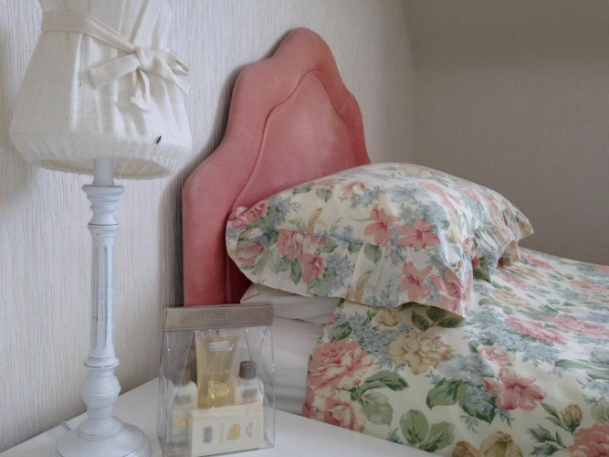 2 Bedrooms Cottage
