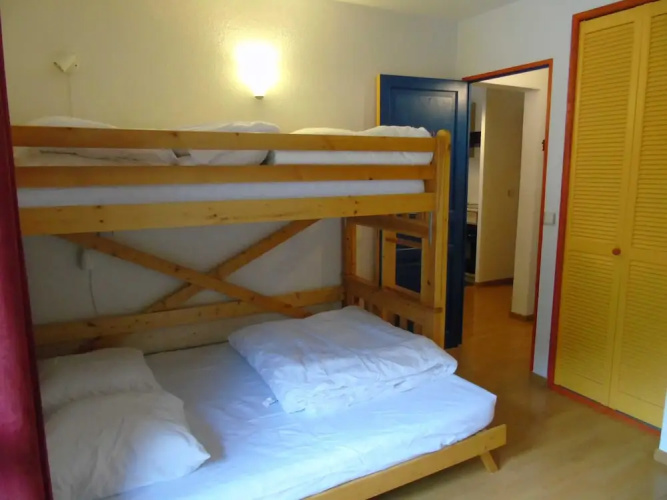 Lou Services Apartment CHAR9 LSI 001