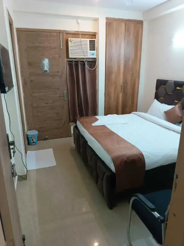 Soooper Hotel